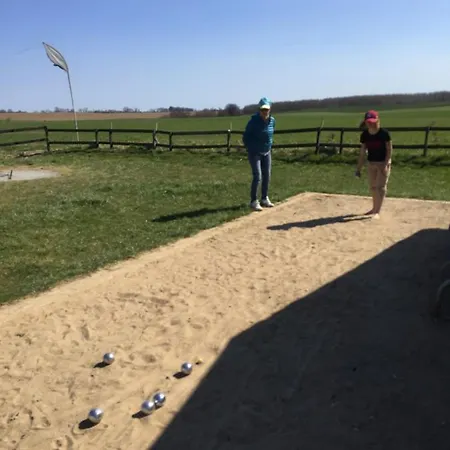 农家乐 La Petite France Parnowo